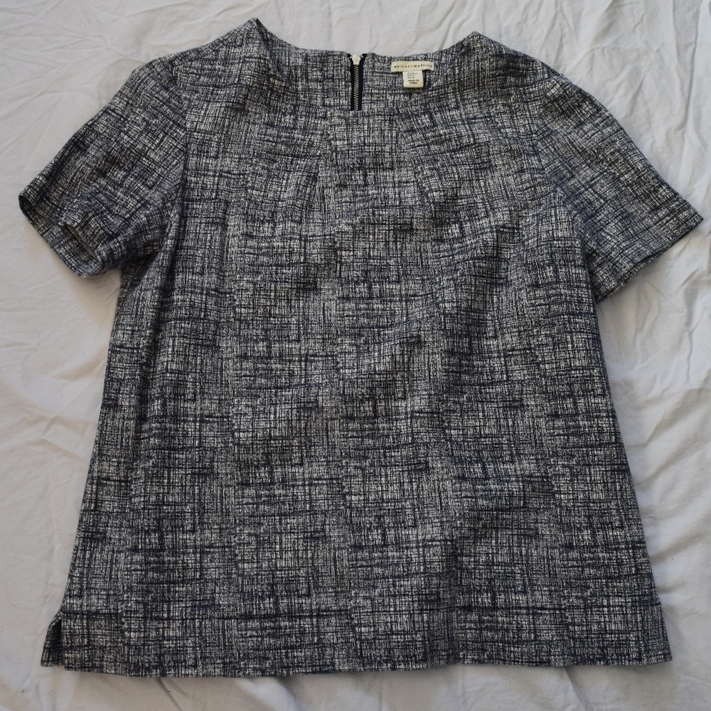 Navy White Short Sleeve Shirt Size Medium (M)
